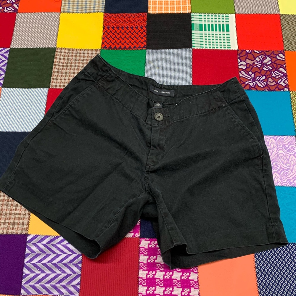 Banana Republic black flat front cotton shorts